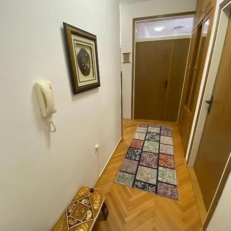 Apartment Police *